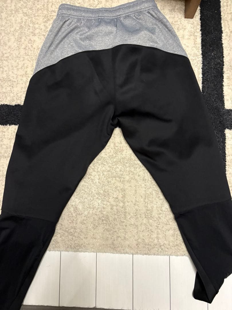 FUTEBOLISTA フード付きジャケット 、ズボンmサイズ 上下