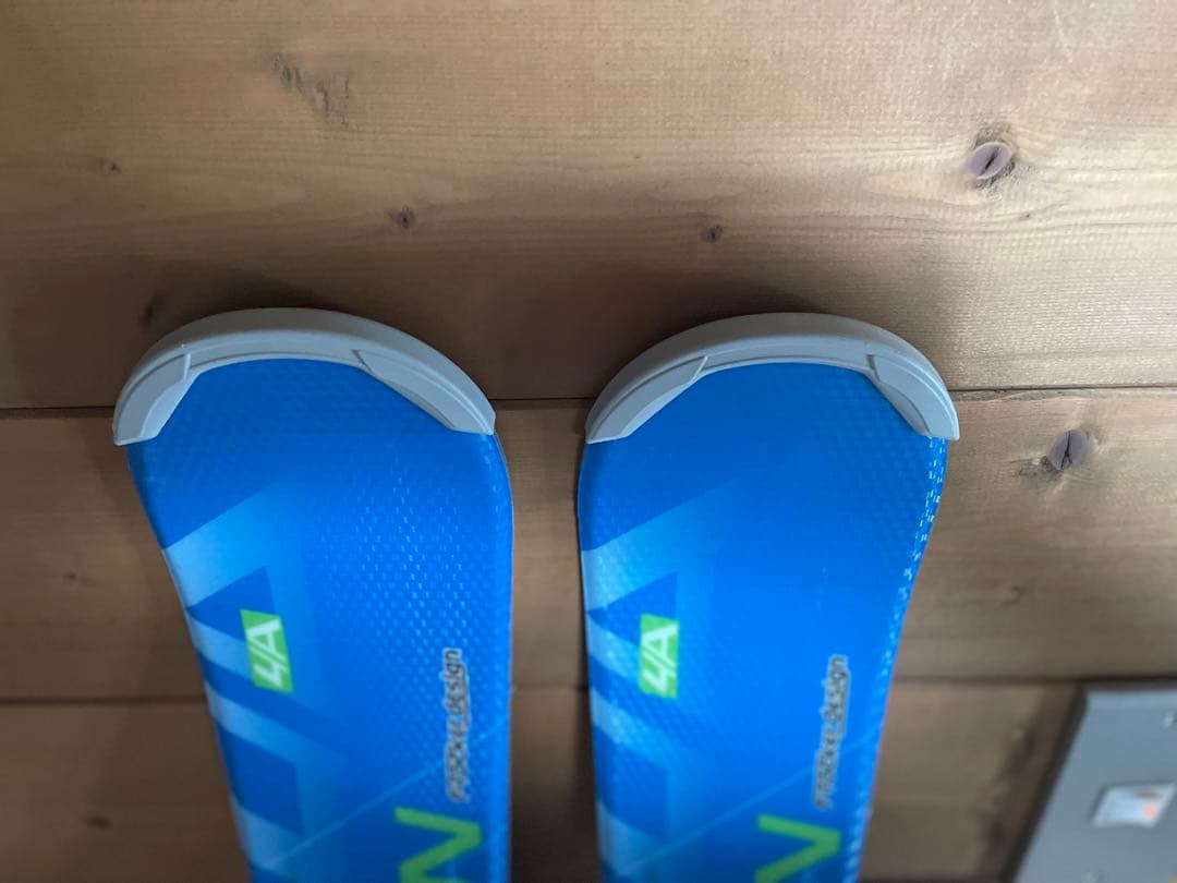 スワロースキー ロタシオン 147cm スキー板　ビンディング