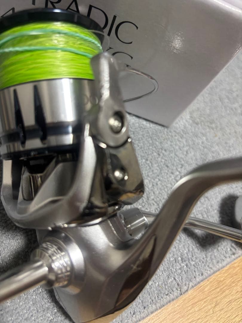 田*典様 SHIMANO STRADIC 4000XG スピニングリール