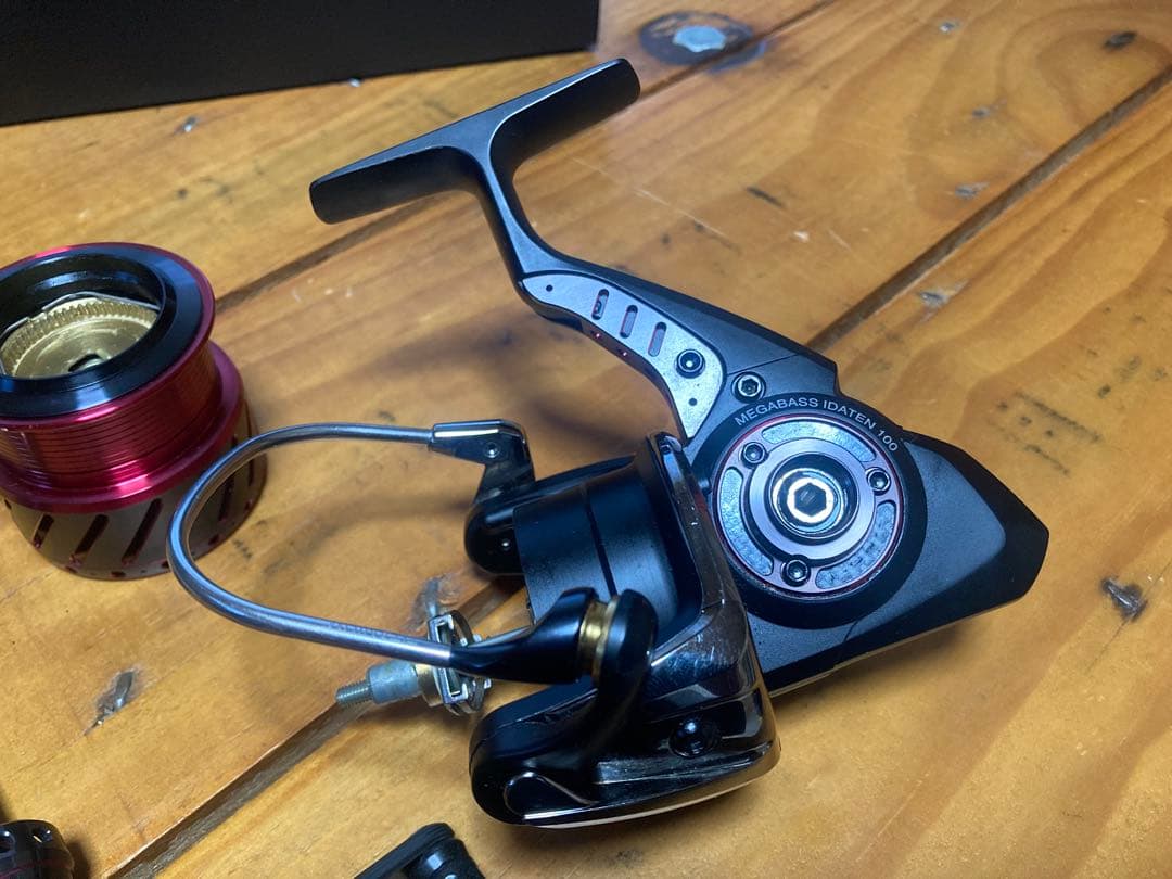 リール Megabass IDATEN 100
