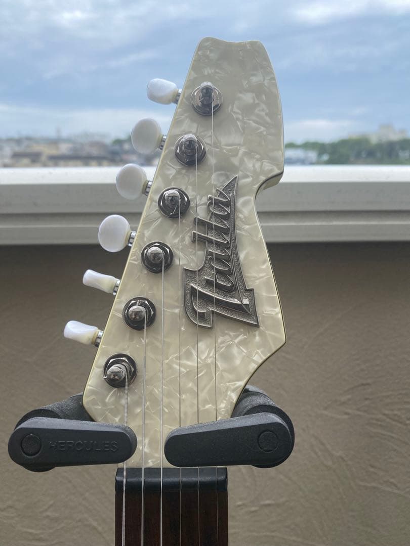 Italia Guitars Monza(ビザールギター)