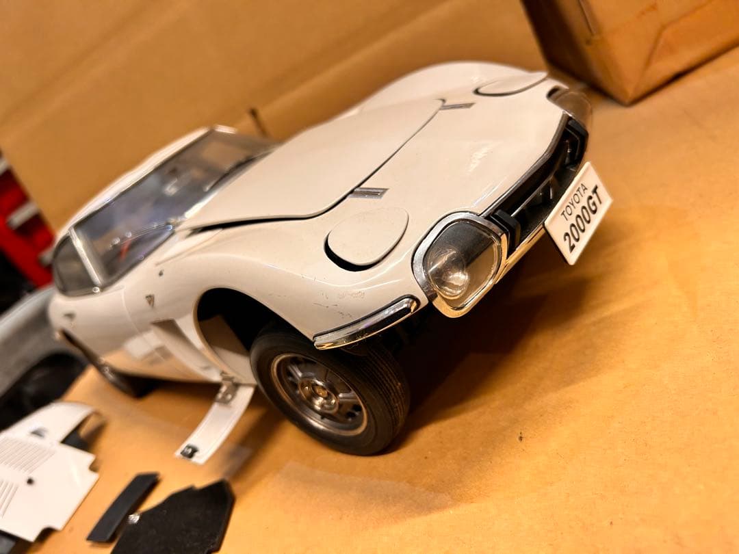 デアゴスティーニ 1/10 トヨタ 2000GT ホワイト 車体　現状品