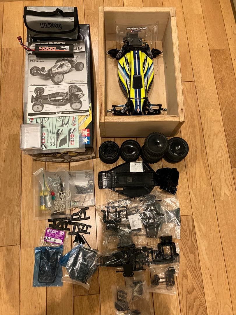 タミヤ ラジコン本体サンドバイパーDT02とラジコンケース(自作)のセット