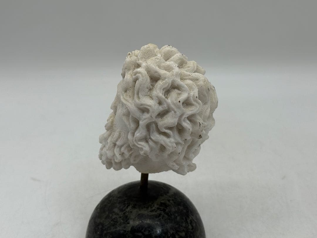 オブジェ　人物　石膏像大理石台　イタリア？ギリシャ？　送料込み250818