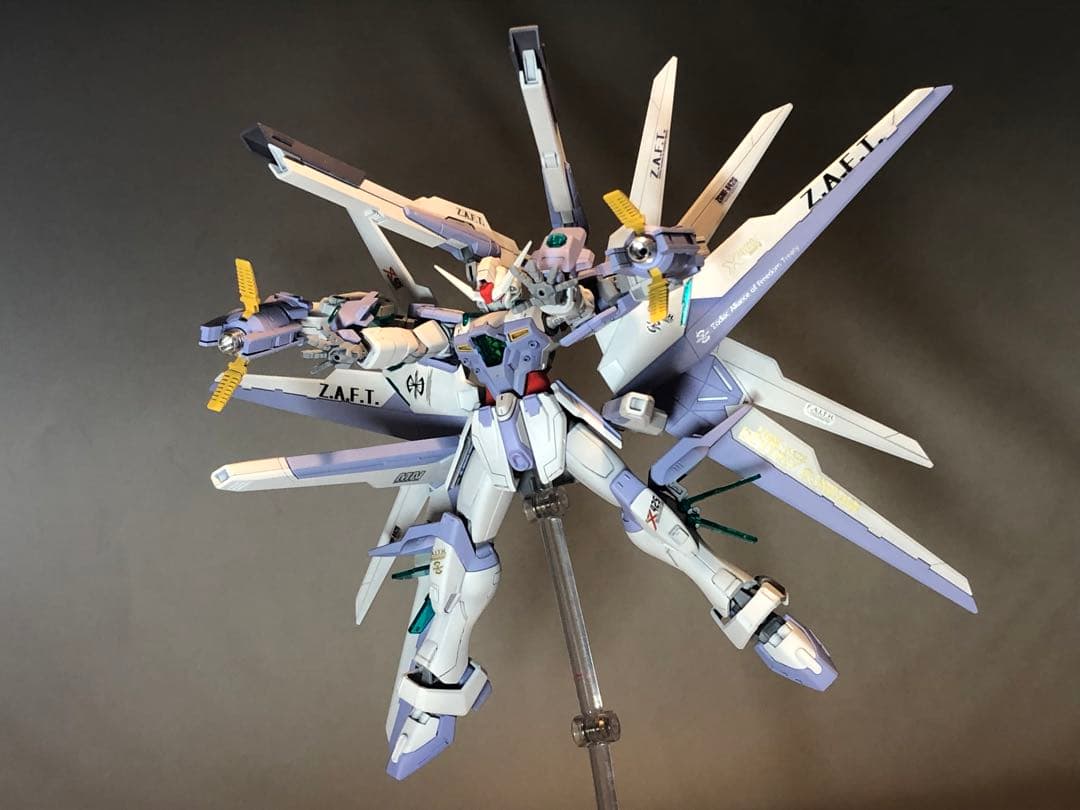 HG ガンダム ヘリオス 完成品 ガンプラ デスティニー