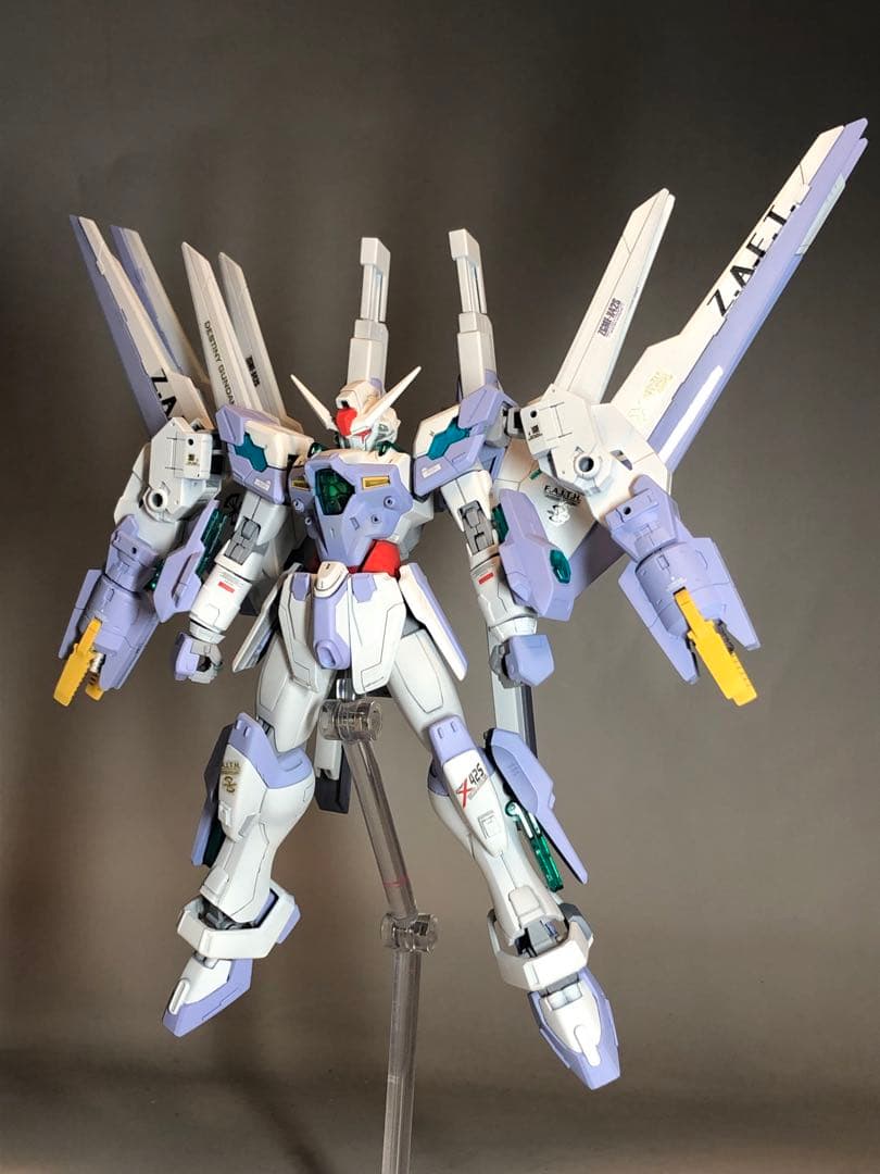 HG ガンダム ヘリオス 完成品 ガンプラ デスティニー