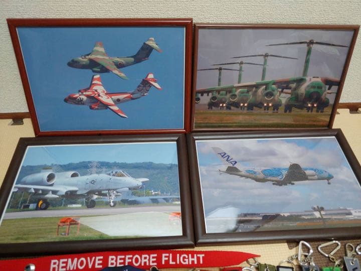 航空ファン必見!　パネル4枚+キーホルダー他25点セット売り