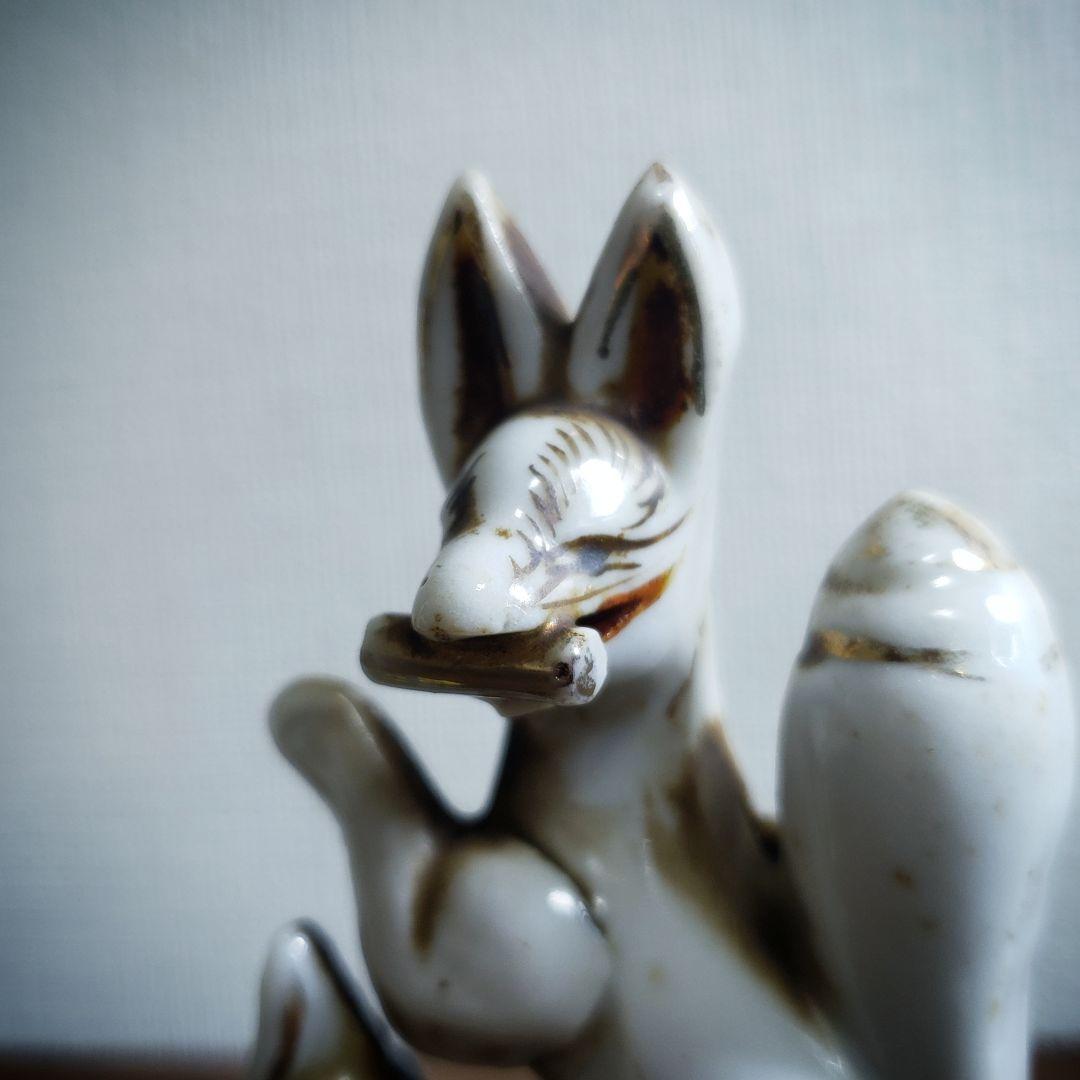 時代物　白磁　色絵　金彩　御稲荷様　神狐　稲荷狐　置物　一対　高さ10cm