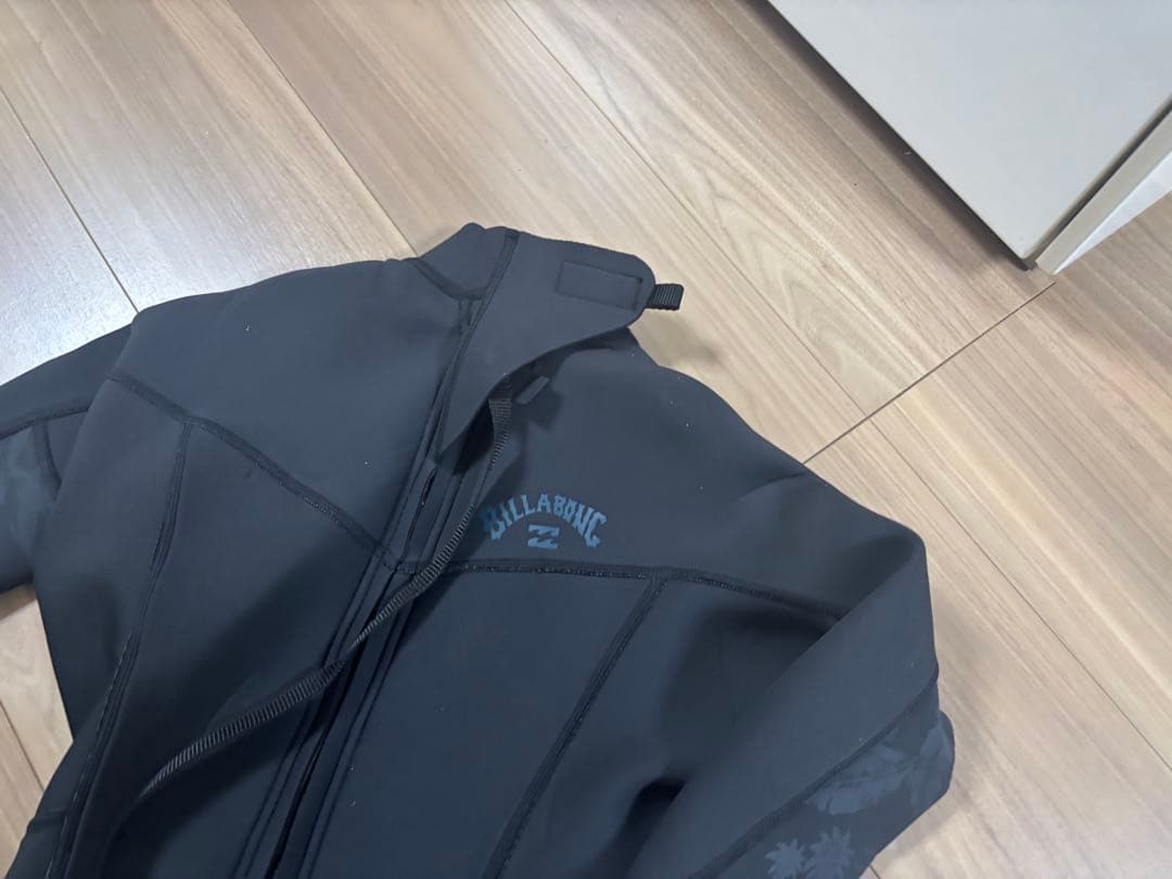 ★送料無料★お洒落　ビラボン　フルスーツ　ウエットスーツ　サーフィン　可愛い