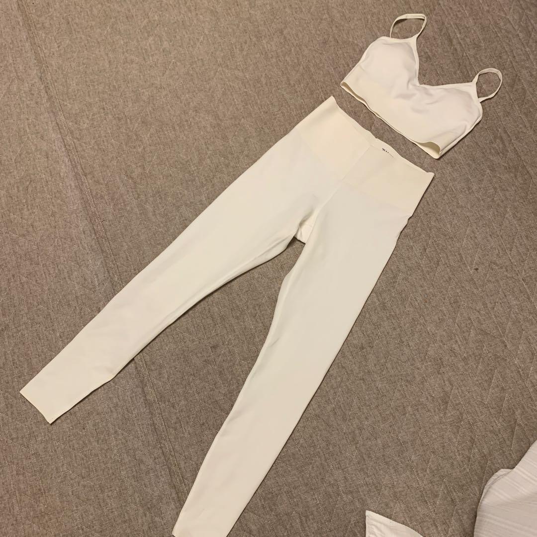 kame様　TW ホワイト ヨガウェア Mセット