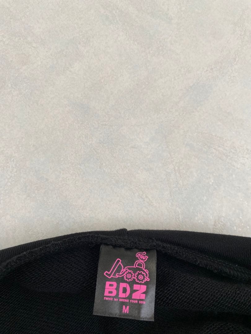 美品 TWICE 1st ARENA TOUR 2018 BDZ パーカー M