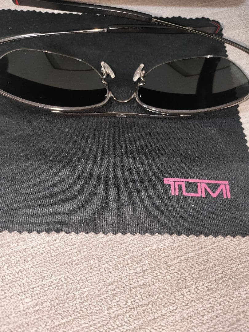 TUMI サングラス チタンフレーム UV保護 11-0004 Stylish