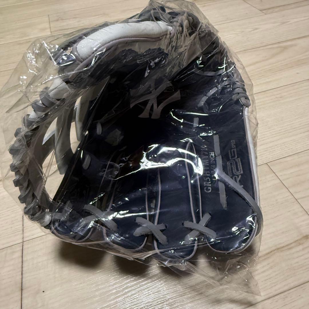 新品　Rawlings NYヤンキース 外野手用　野球グラブ　左投げ用