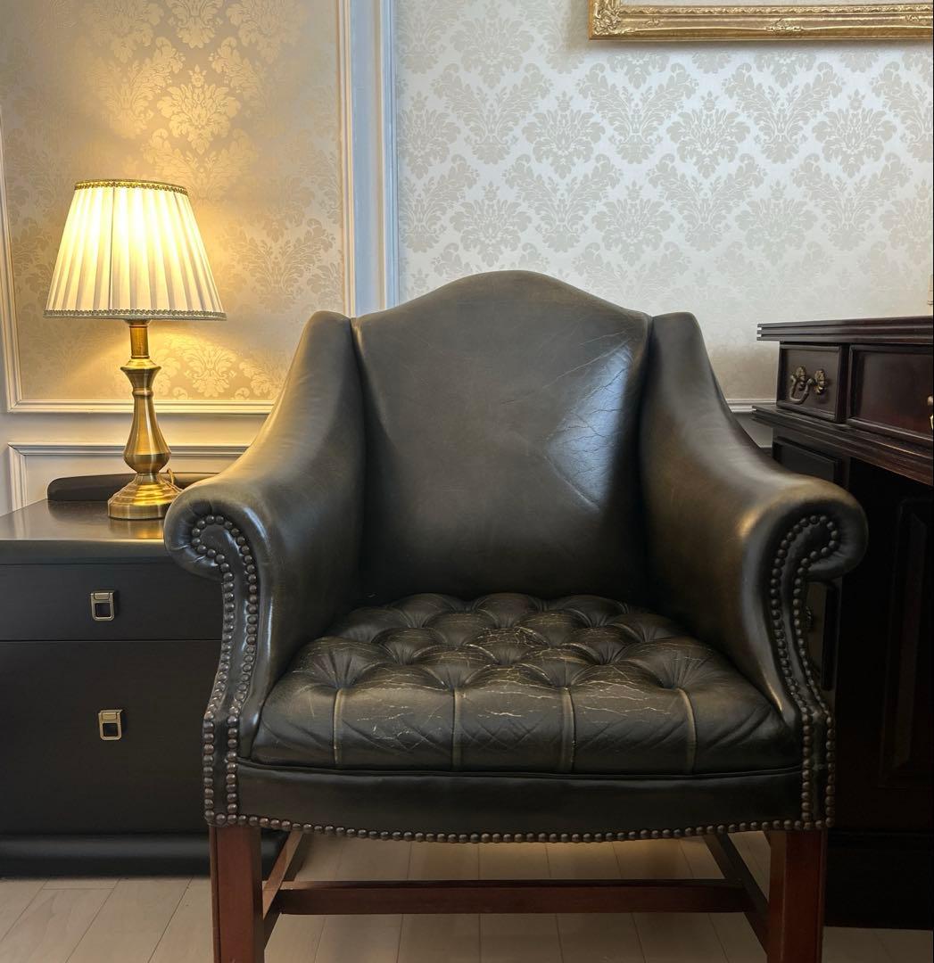 Wade社　英国アンティーク　チェスターフィールド様式　総革ボタンダウン