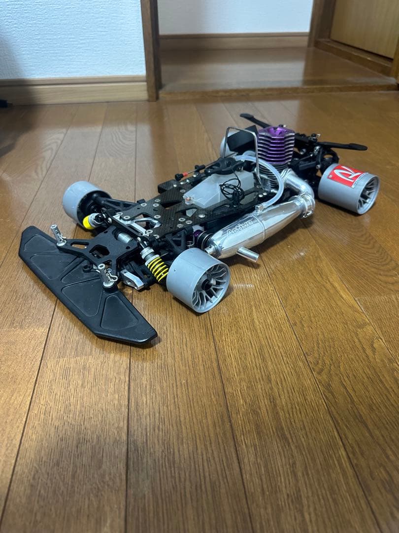 1/8サーパント950R 当時ハイエンドエンジンカー