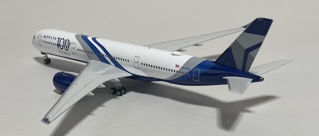 Delta A350-900 N527DN 100th ゆうちゃん