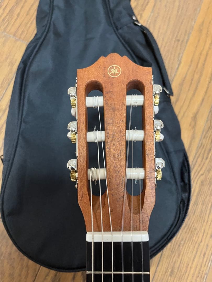 YAMAHA GUITARLELE (ミニギター)