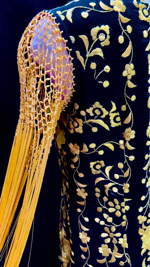 [新品] フラメンコ衣裳・シルク100%マントン仕様・Made in Spain