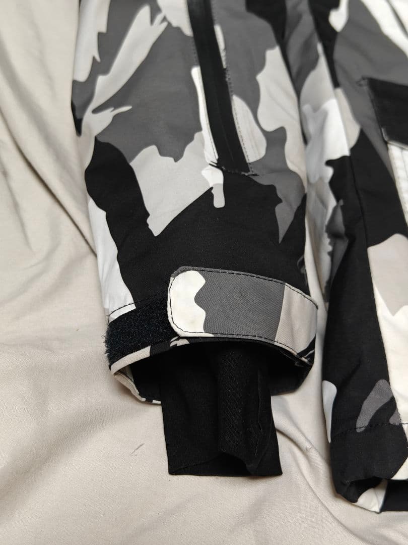 スノーボードウェアセット（カモフラージュ）