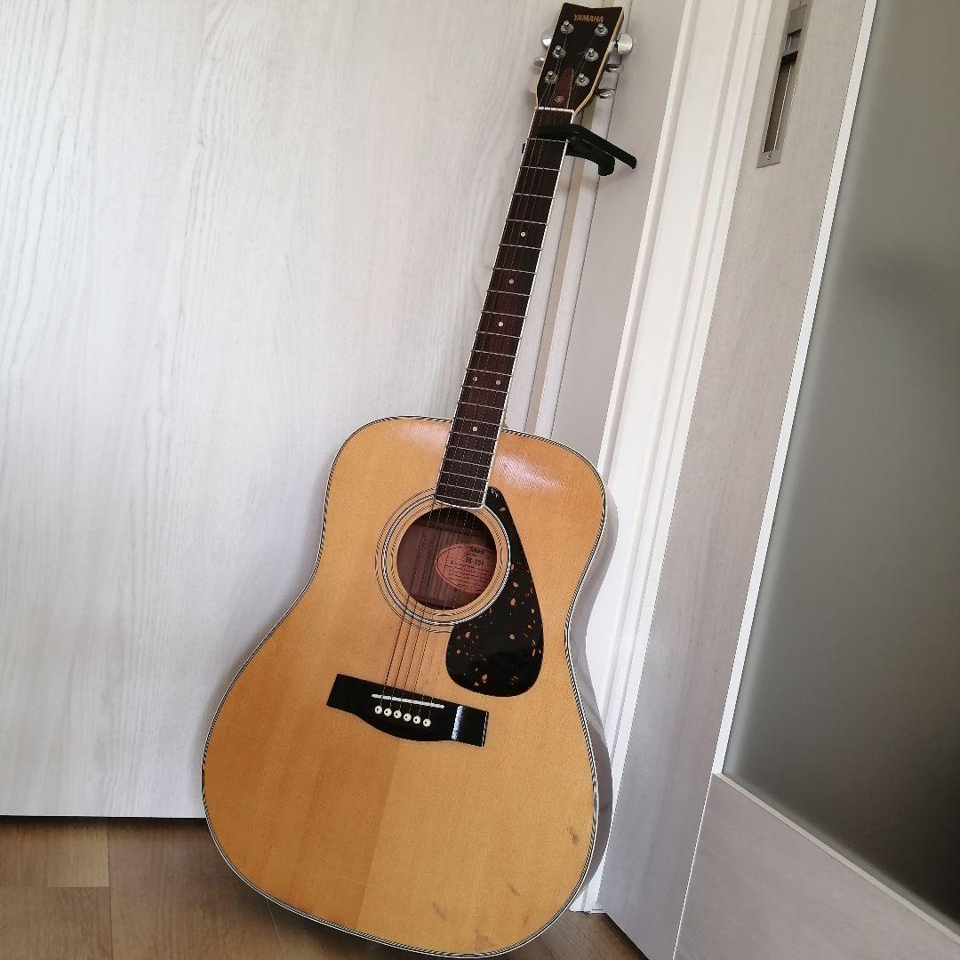 ギター　YAMAHA FG-251