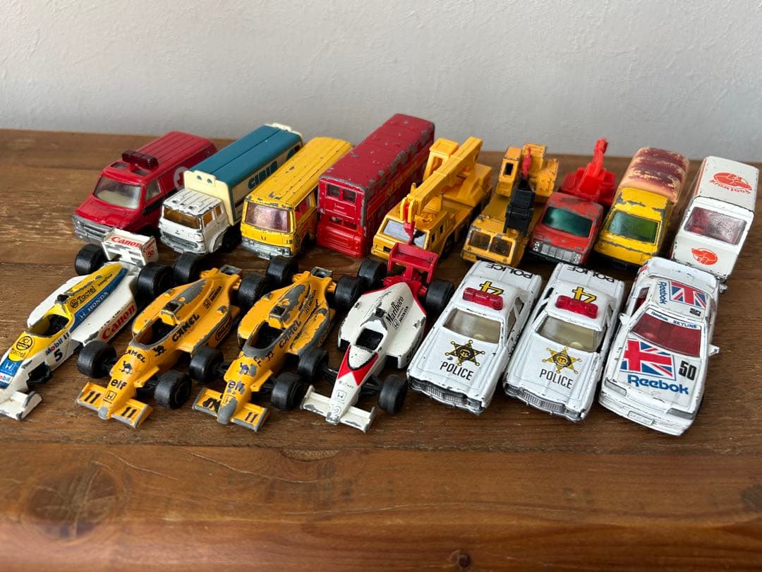 【中古】まとめ売り、ゴジラ、ウルトラマン、ミニカー他