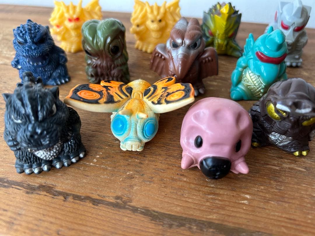 【中古】まとめ売り、ゴジラ、ウルトラマン、ミニカー他