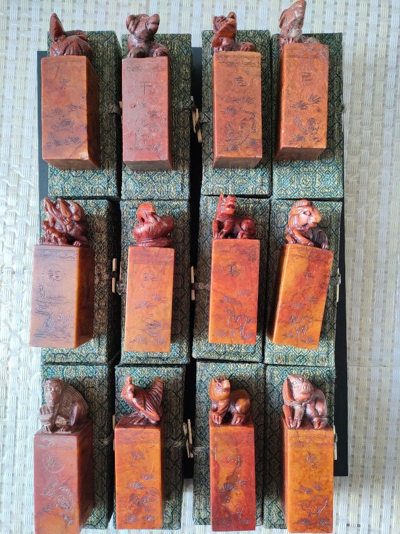 ●篆刻印材十二支 12本セット箱あり寿山石（芙蓉石）干支彫刻中国石印章書道具