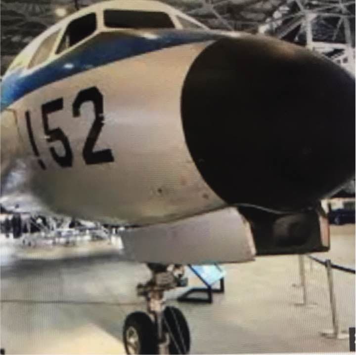 YS-11 コックピットフロントガラス