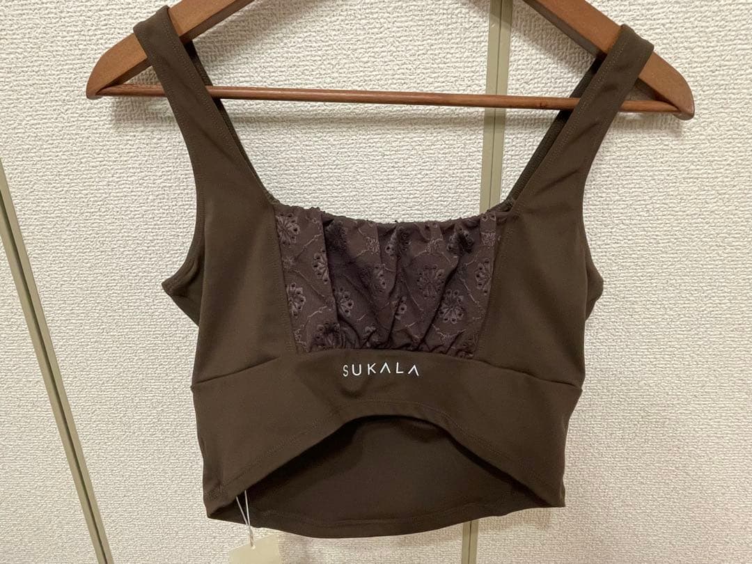 SUKALA カップ付き　フラワーレースブラトップ Mサイズ　ブラウン