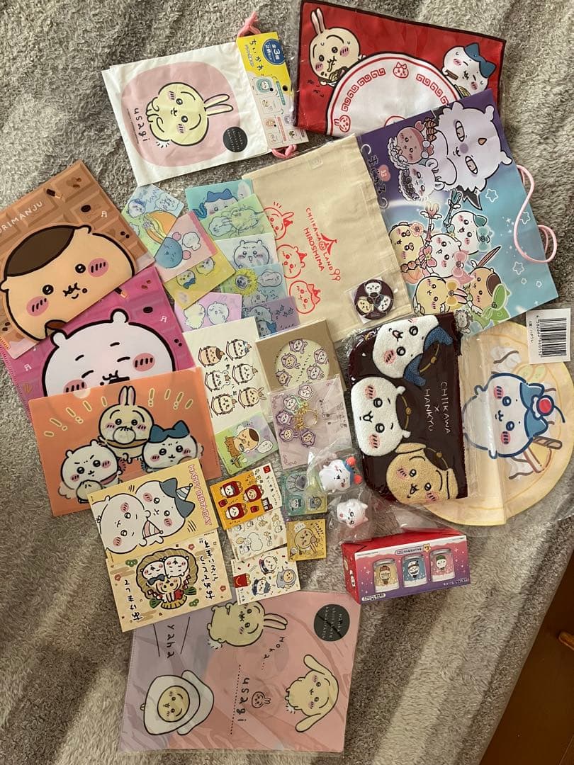 正規品　ちいかわぬいぐるみ・マスコット小物　約60点セット