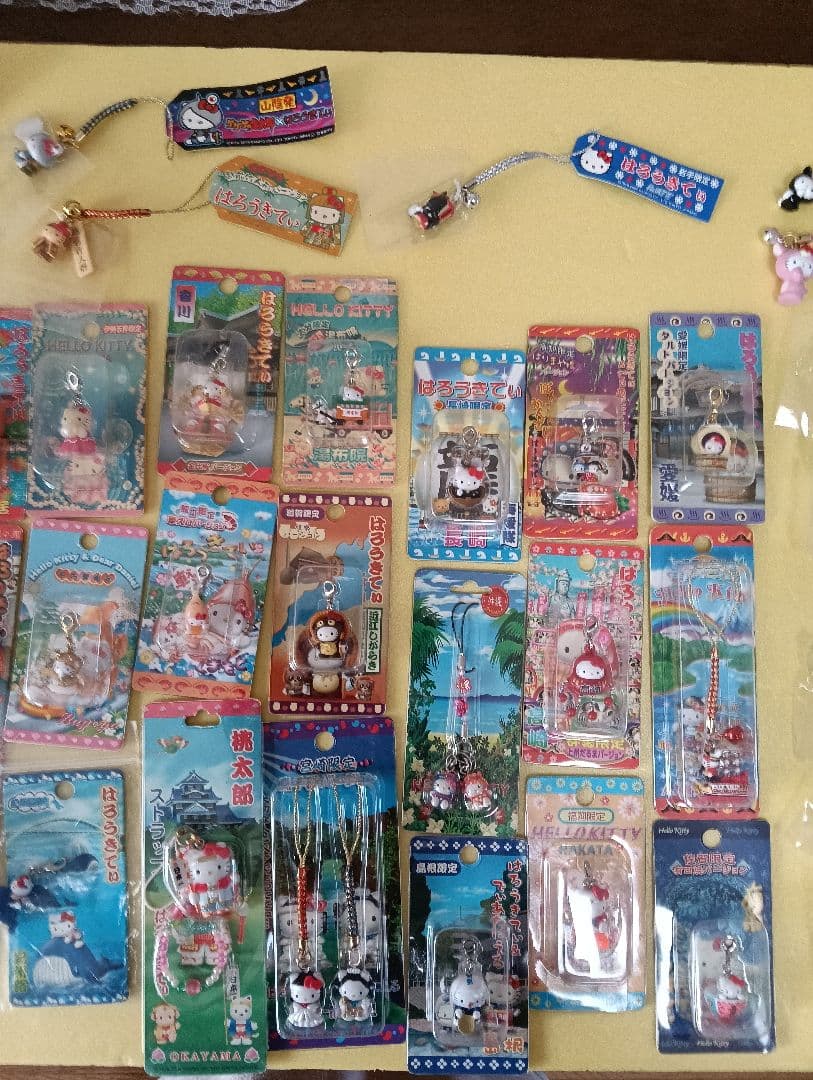 1　ご当地ハローキティファスナーストラップなど日本全国47都道府県制覇！＋１個