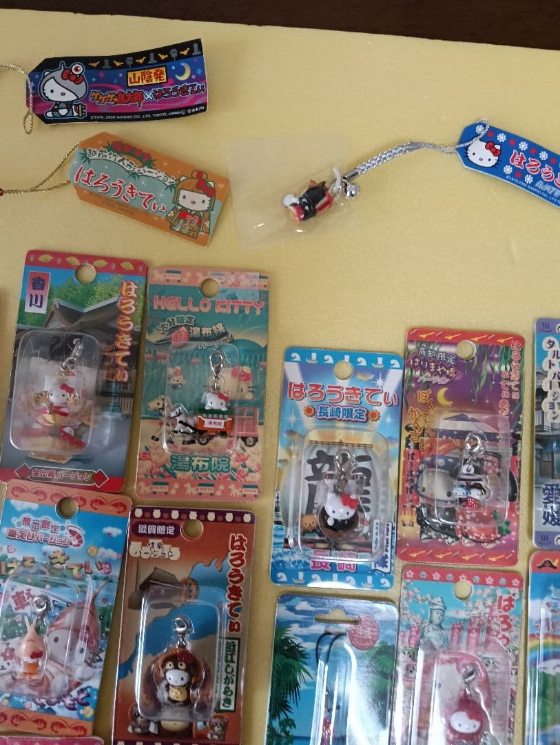 1　ご当地ハローキティファスナーストラップなど日本全国47都道府県制覇！＋１個
