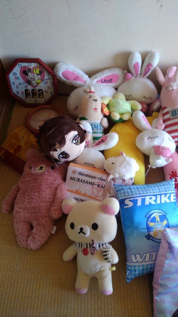 大量フィギュア・ぬいぐるみ　全部セットにて