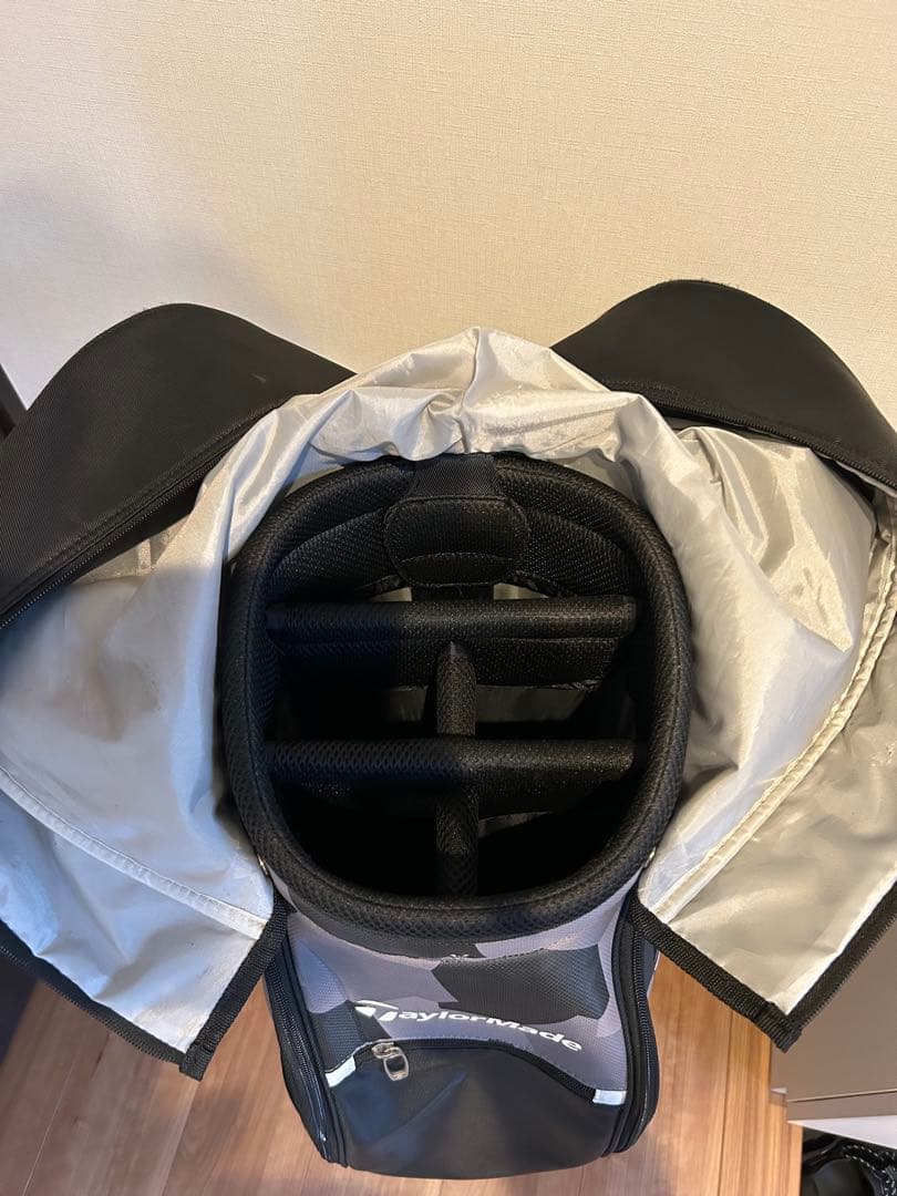 TaylorMade キャディバッグ