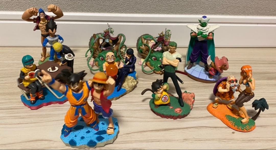 ドラゴンボールカプセルネオ　withワンピース　ジャンプ40周年　悟空フィギュア
