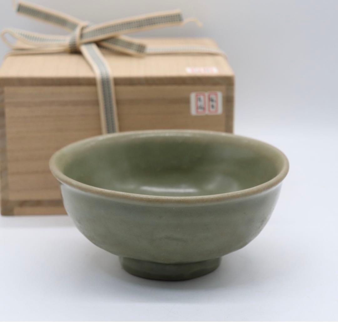 中国　明時代初期　龍泉窯碗　青磁　木箱入　送料込み0515