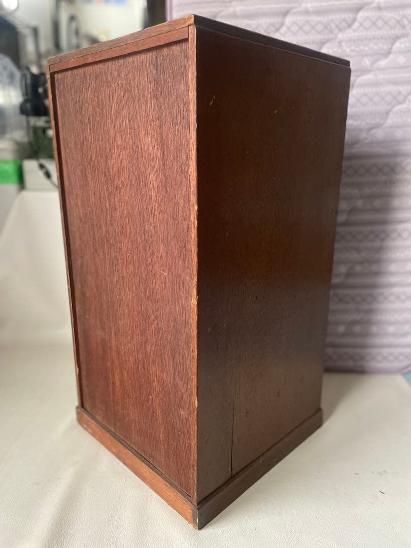 天然木 書類棚 古い ガラス製 摘み 小引き出し 8杯 小ぶり レターケース