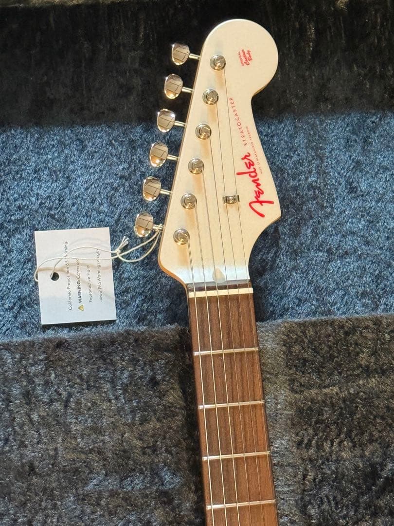 Fender Hello Kitty Stratocaster Fuzz セット