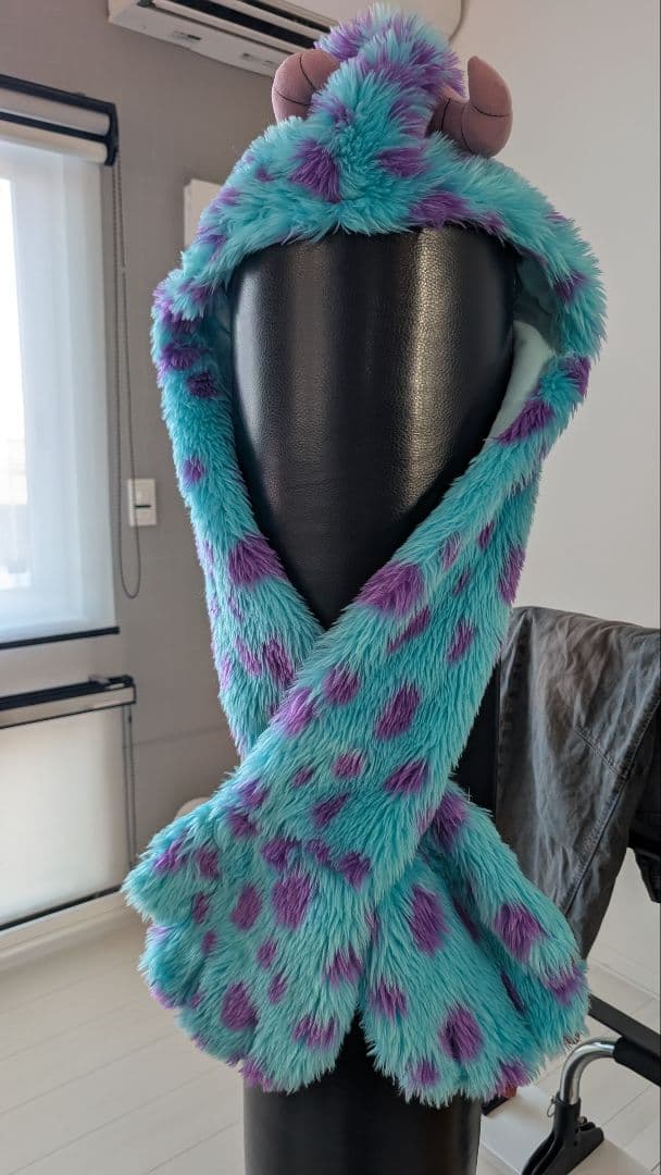 ディズニーシー　モンスターズインク　サリー　ファンキャップ 青紫色