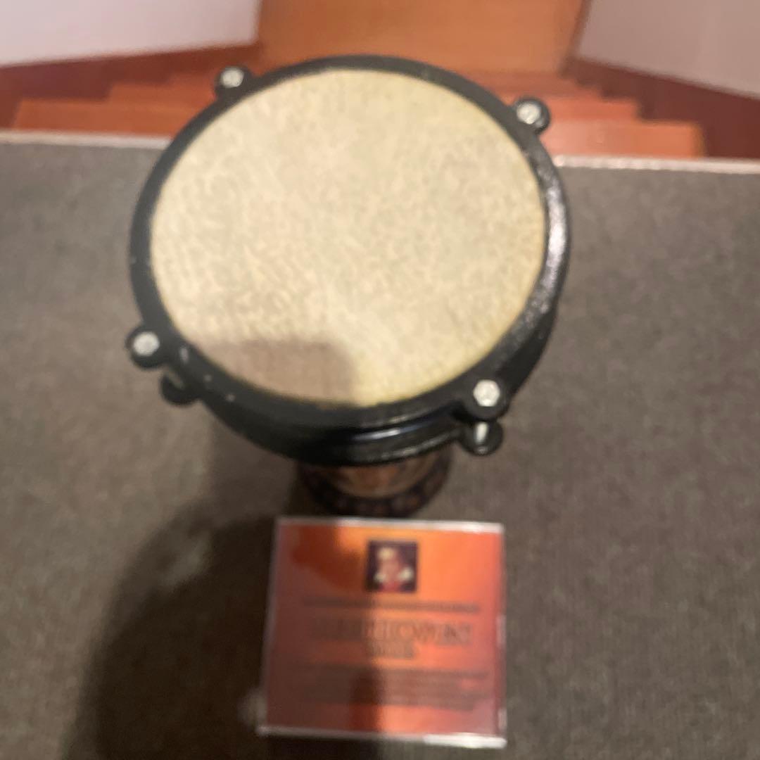 手描き装飾の陶器製楽器