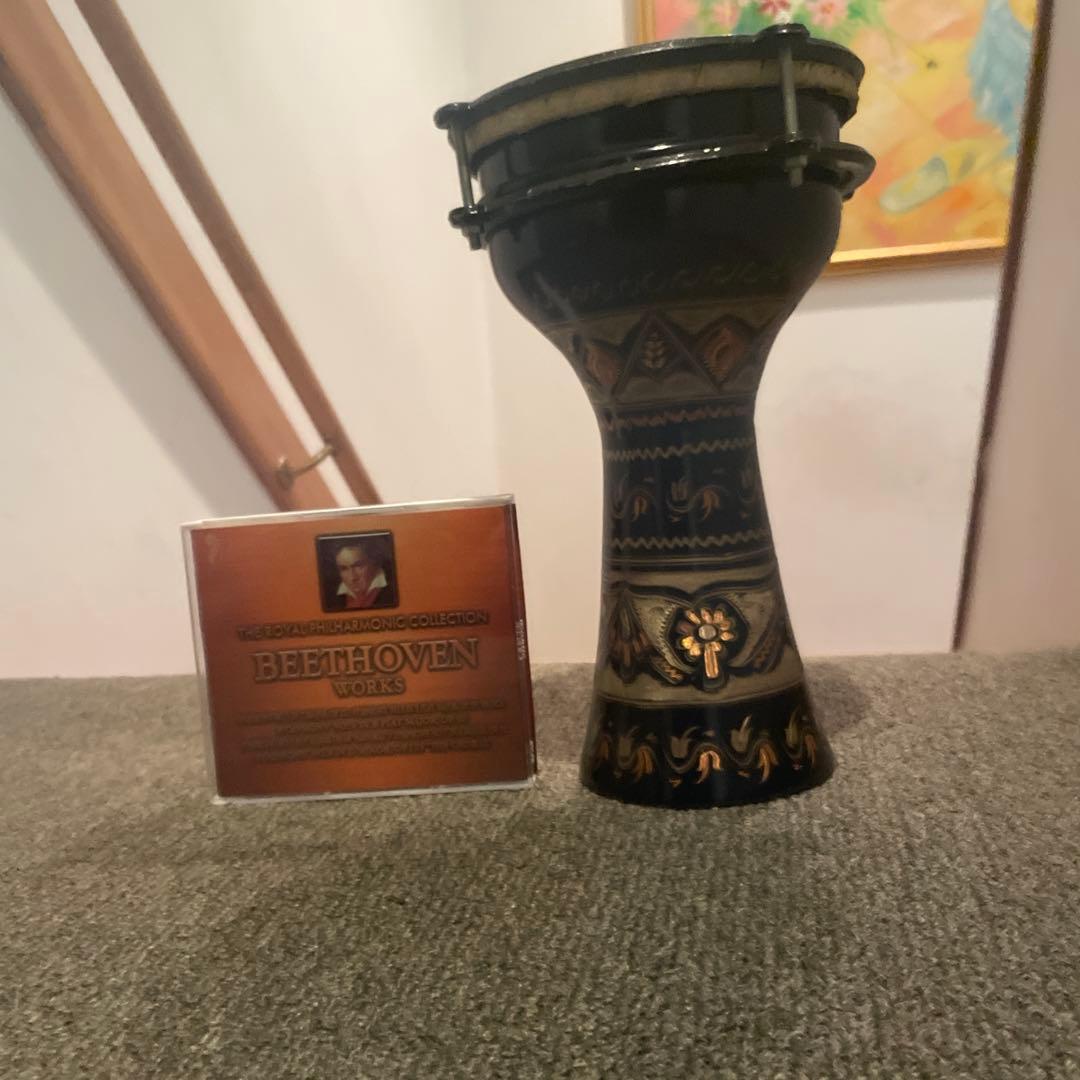 手描き装飾の陶器製楽器