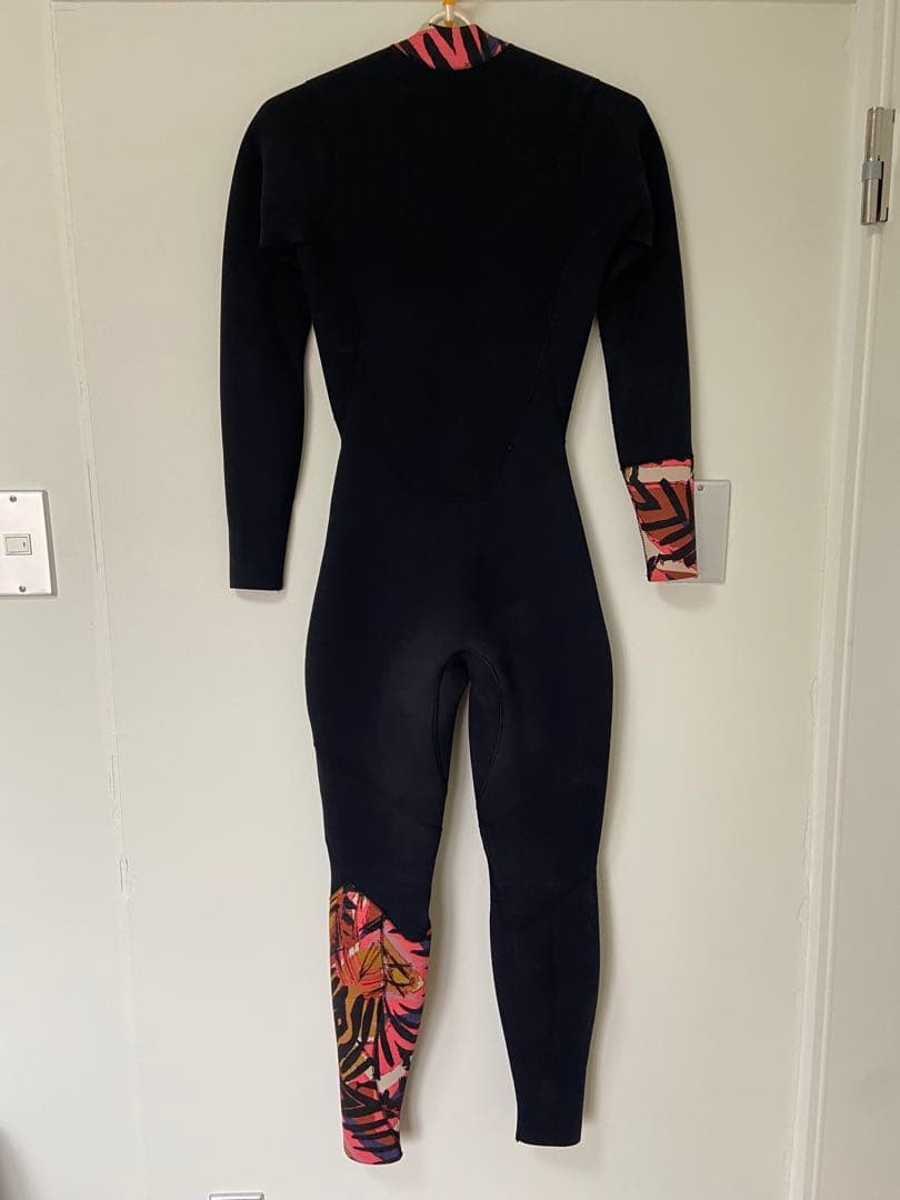 BILLABONG SURFCAPSULE フルスーツ M レディース3×2mm