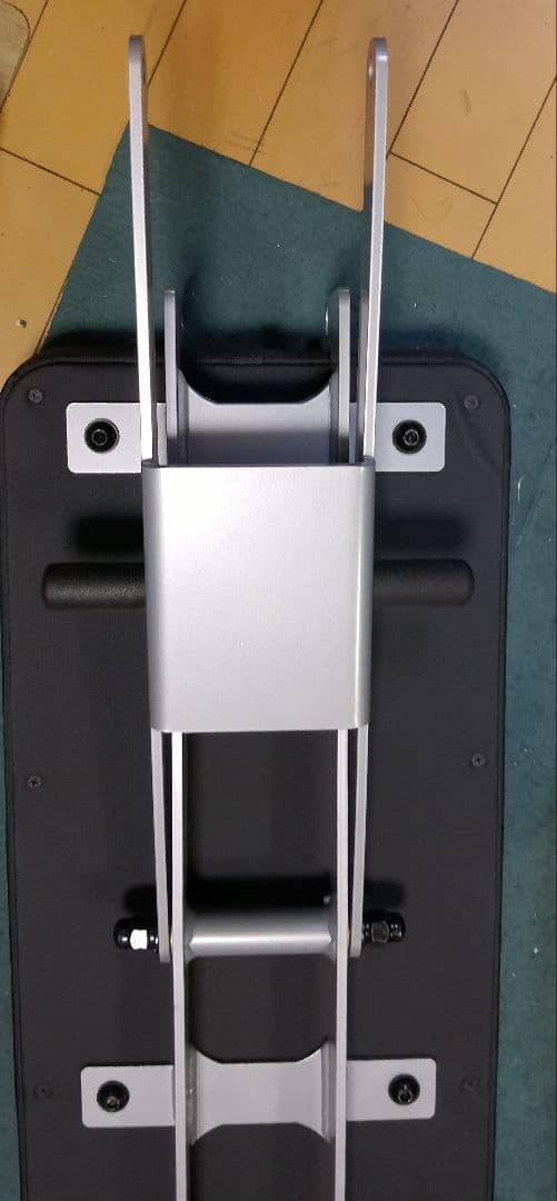 mbc アジャスタブル ペンチ　この商品は3万8500円です。