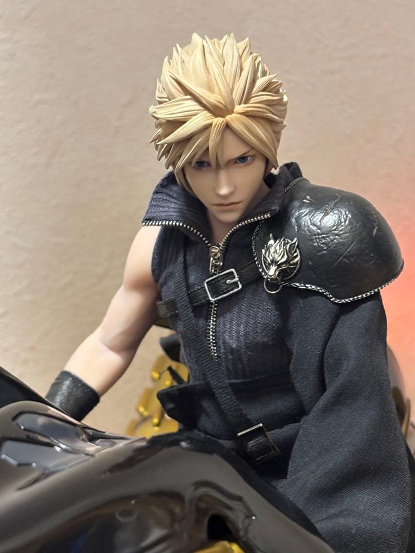 ゲームキャラクター game toys Cloud Strife & Fenrir GT-006C