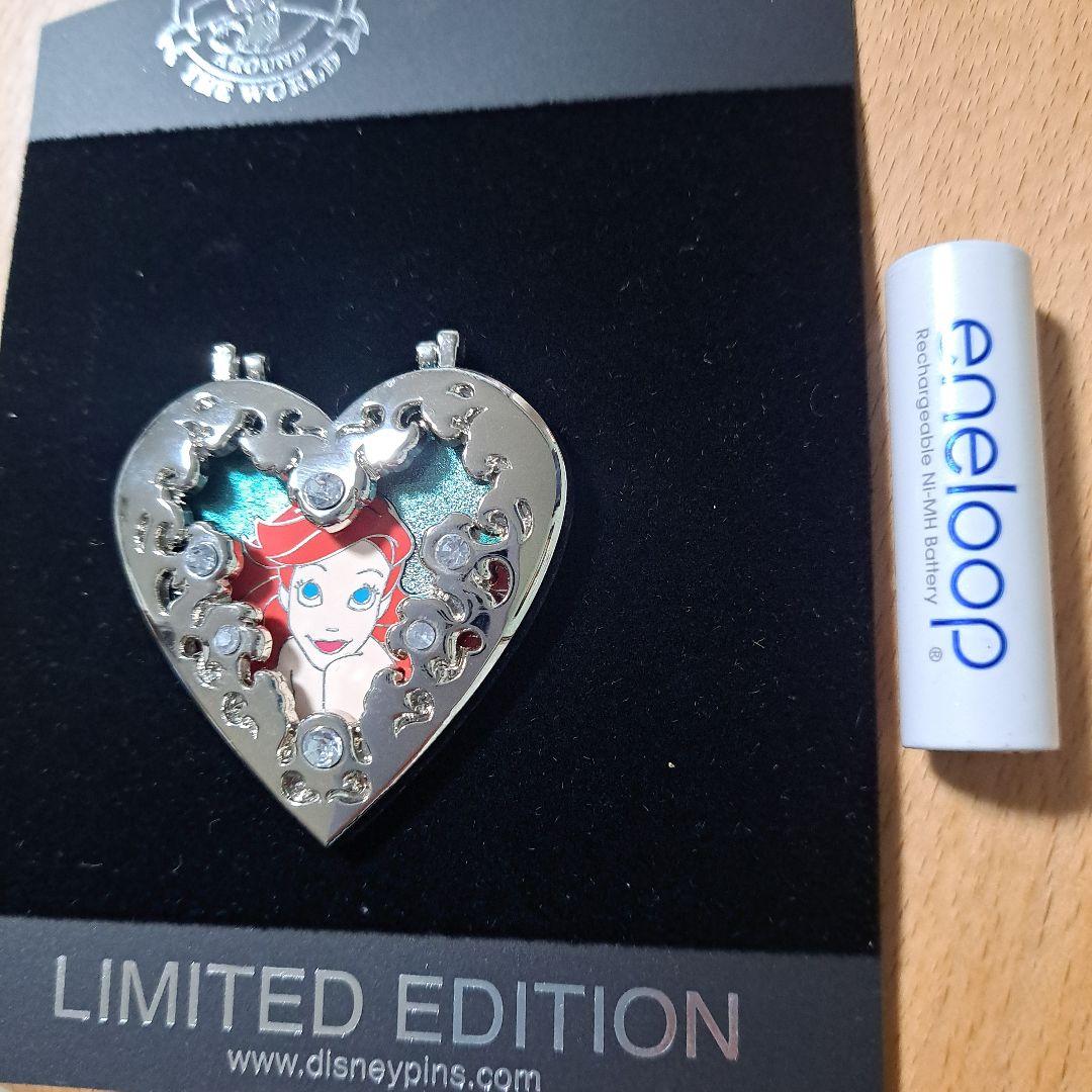 ディズニー　リトルマーメイド　アリエル　開閉式　ビジューピンバッジ　LE 300