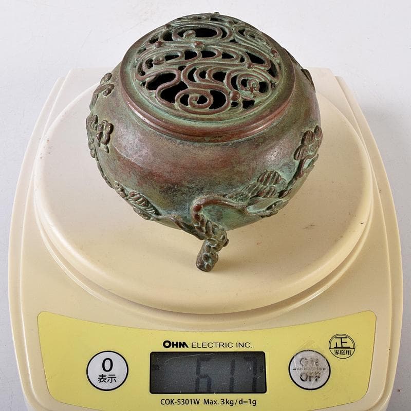 高岡銅器　須賀月芳作　蝋型鋳銅　松竹梅　香炉　共布共箱　C　R8703