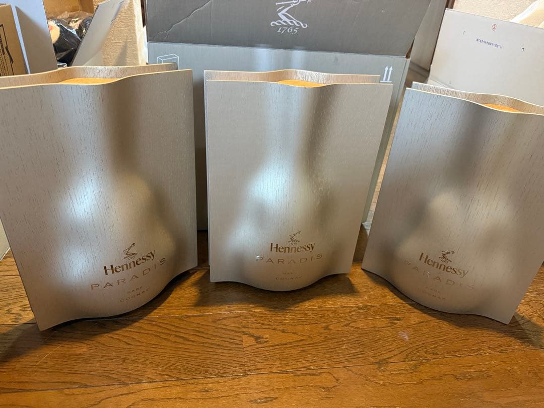 Hennessy Paradis木箱付き空瓶3本セット