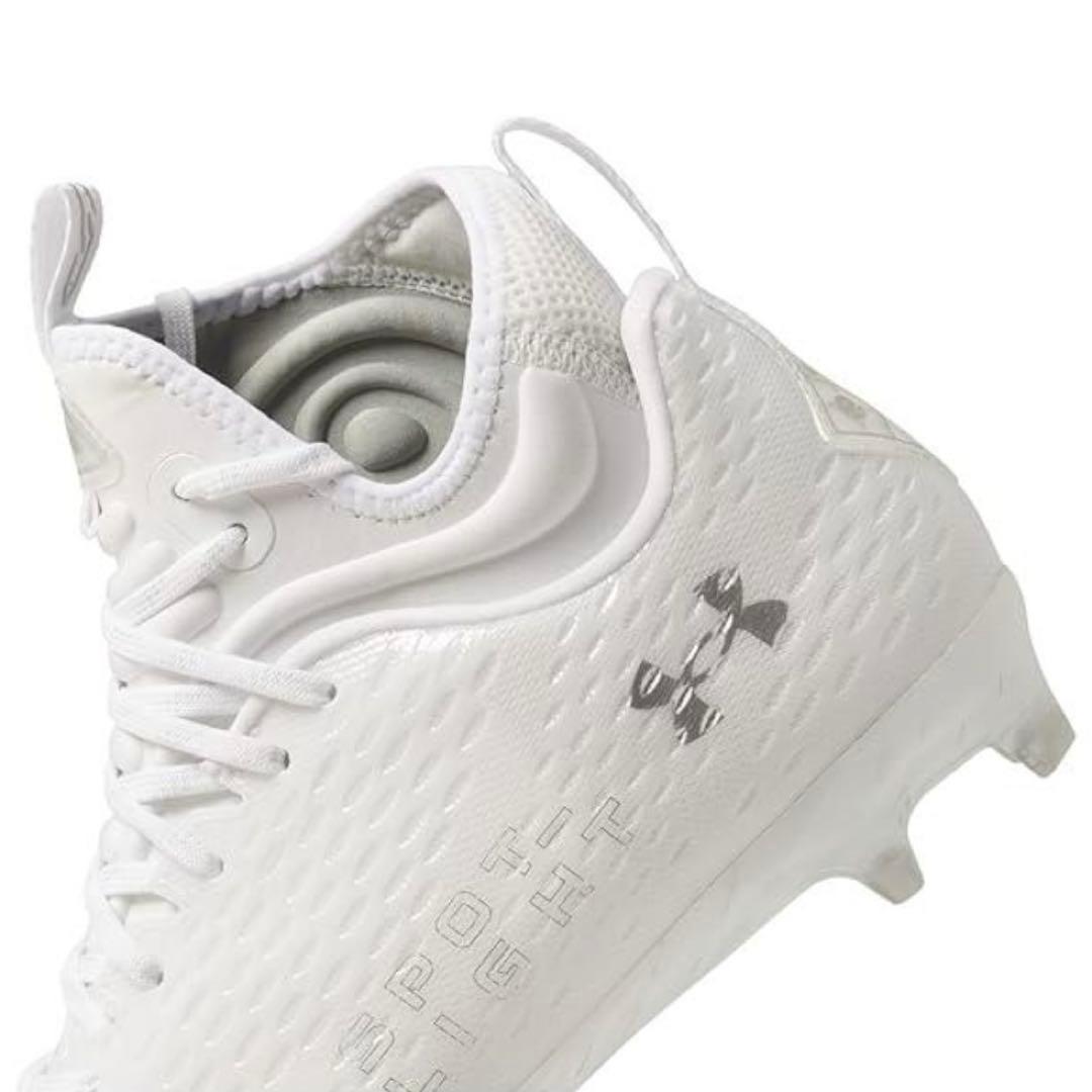 アンダーアーマー 28 スポットライト アメフト スパイク シューズ 白 靴 m