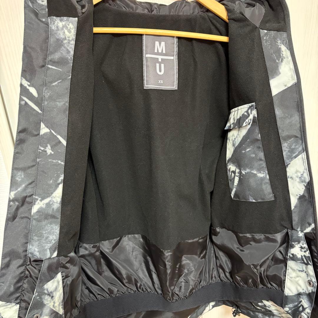 スノーボードウェア ジャケットとパンツセット　ユニセックスXS 上下セット