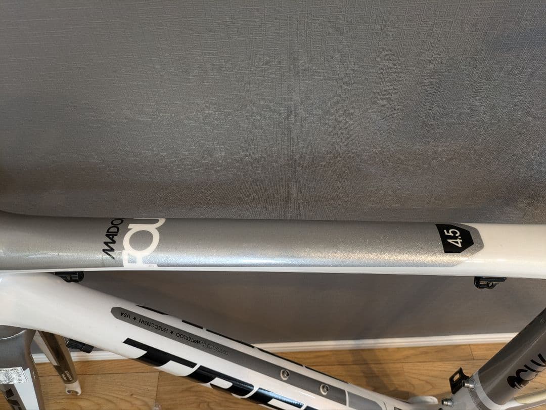 TREK　フレーム　カーボン